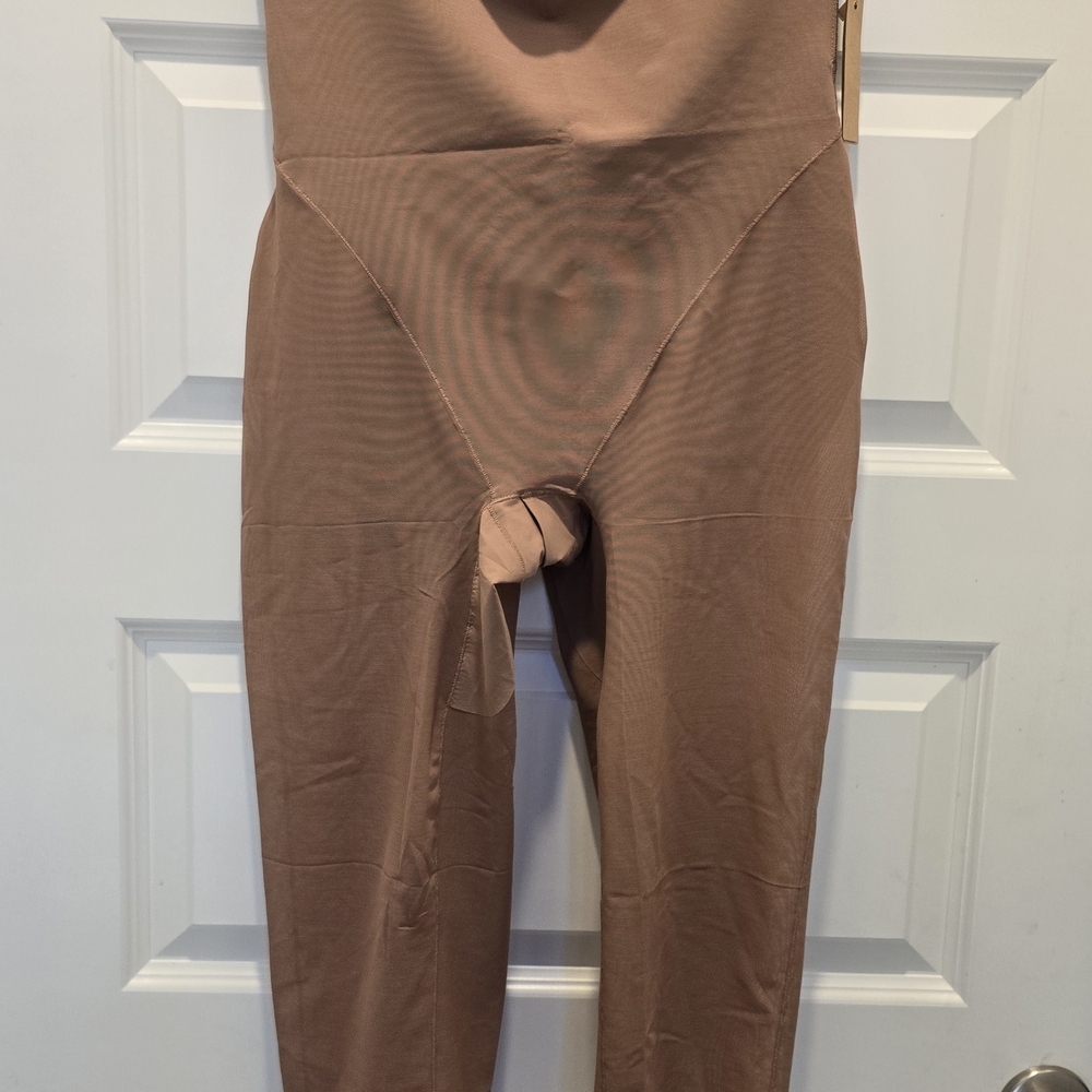 High-Waist Shapewear in Brown - Picture 13 of 13